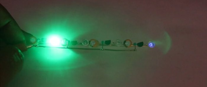 How to make a simple chaotic flasher for any number of LEDs