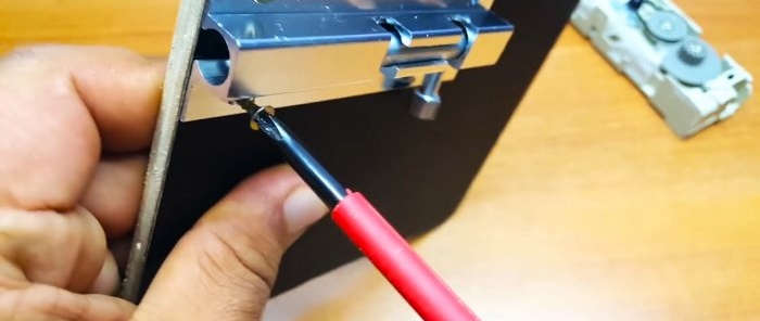 How to make an electronic lock from a DVD drive