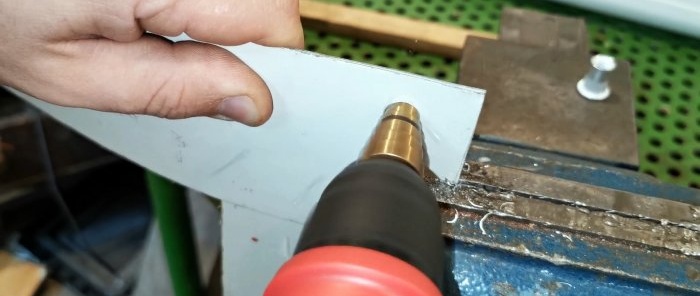 Hoe u snel een klinknagel met schroefdraad installeert zonder een klinknagelpistool