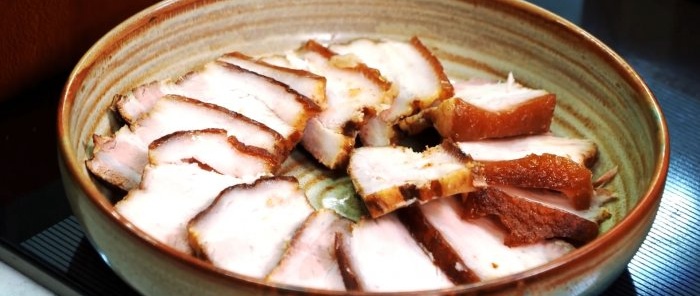 Cara panas untuk memasak lemak babi dengan cepat dalam gaya Cina