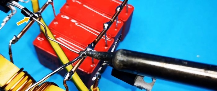Како направити најједноставнију индукциону плочу за кување са само 2 транзистора
