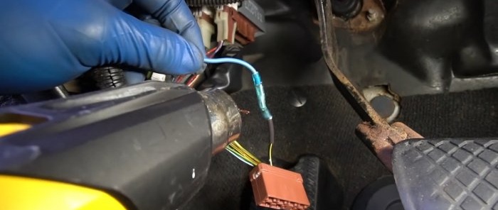 Comment installer un interrupteur antivol dans votre voiture pour qu'il soit toujours à portée de main