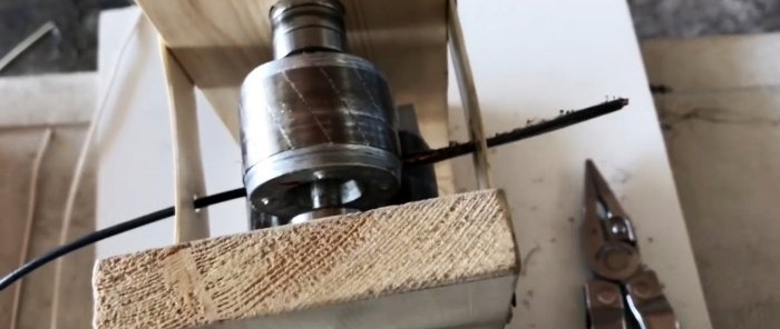 How to make a machine from rotors from electric motors for quickly stripping insulation from wires