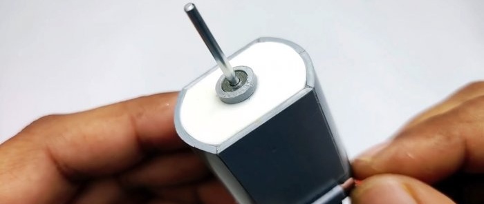 كيفية صنع محرك كهربائي من الأنابيب البلاستيكية