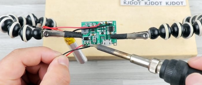 Come realizzare una batteria da 9 V con ricarica USB
