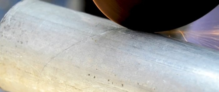 Comment marquer un tuyau pour une coupe précise pour souder un coude à 90 degrés