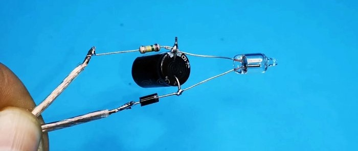 Simple flasher circuit