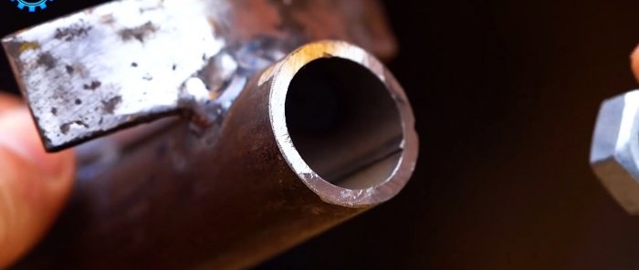 Ang pangalawang hinto ay dapat na welded sa pipe sa dulo ng cutout