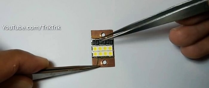 LED diode i otpornici postavljeni su prema dijagramu