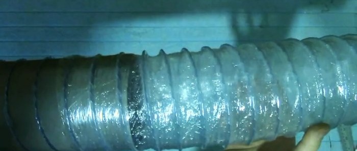 Comment fabriquer un manchon ondulé à partir de bouteilles PET et de film alimentaire