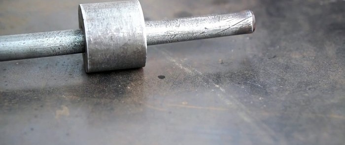 How to make a puller for blind bearings from an anchor with a reverse hammer