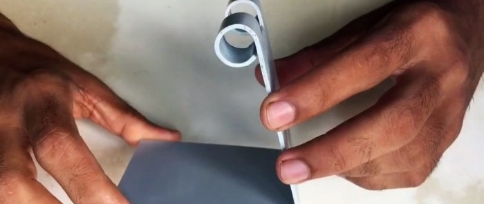 Hur man gör ett justerbart telefonstativ från PVC-rör