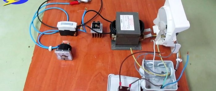 Hur man gör en bilbatteriladdare från en mikrovågsugn