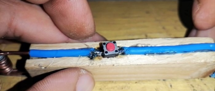 Hoe maak je een mini-soldeerbout van een weerstand