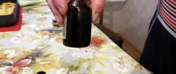 Hvordan tilberede en tinktur fra hvitløk og jod for rask helbredelse av sår og blåmerker