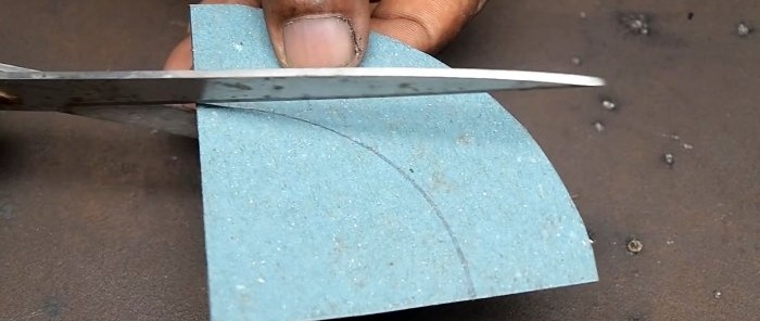 איך לעשות כיפוף מושלם בפינה או צינור פרופיל על ידי חיתוך ללא כיפוף