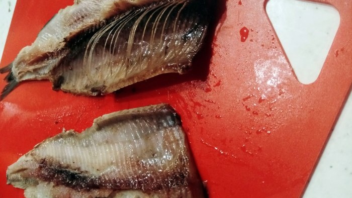 Cara membuat herring yang diawet dalam jus lemon