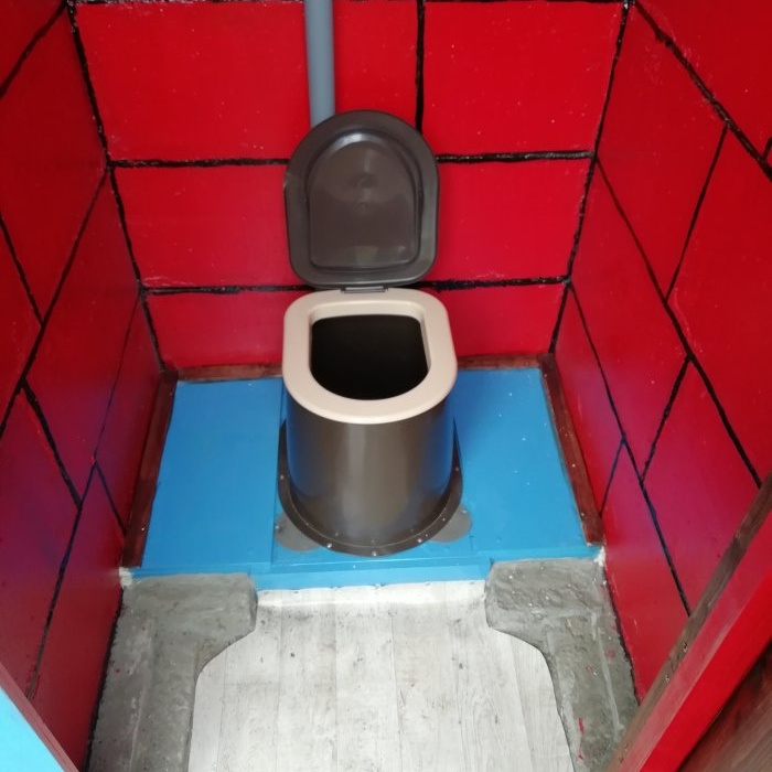 Kako izgraditi vanjski WC od blokova