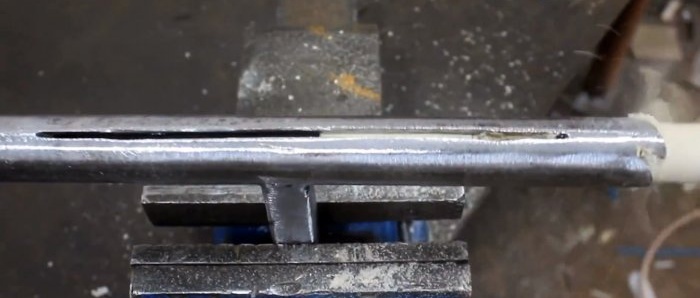Comment fabriquer un gabarit de fabrication de tuyaux en bois avec un trou sur toute la longueur