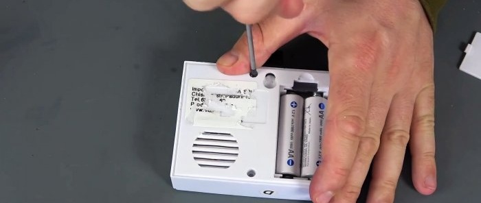 Como fazer um console de controle remoto a partir de uma campainha de rádio antiga