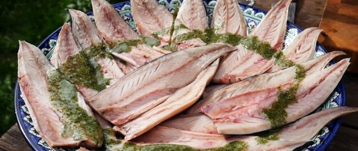 Makrelen auf dem Grill werden nicht trocken, wenn Sie sie nach diesem Rezept zubereiten