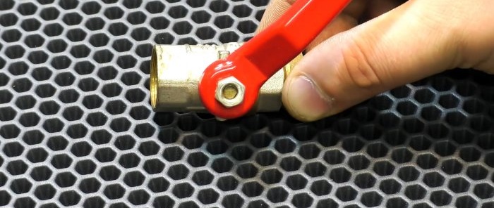 Como fazer um triturador de repolho poderoso com uma torneira deslizante