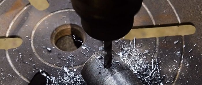 Comment fabriquer une machine de fabrication de chaînes basée sur un gros roulement