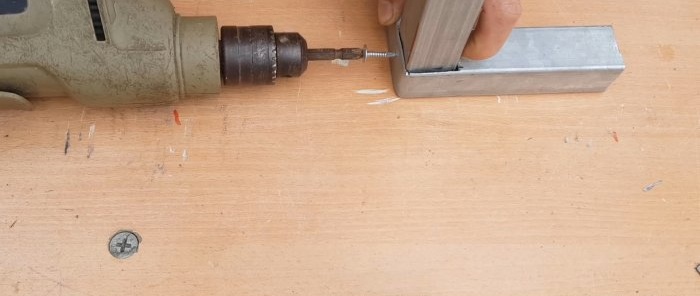 Hvordan lage en hjørneforbindelse av tre profilrør uten sveising