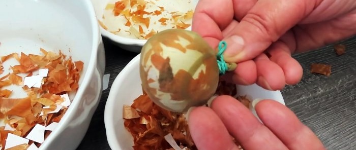 Marmuro kiaušinių dažymo Velykoms receptas žingsnis po žingsnio