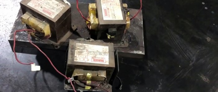 Placa magnética de transformadores de microondas
