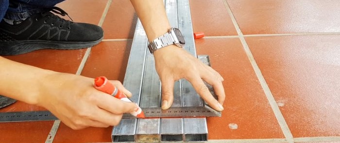 Ako vyrobiť plotový diel z pletiva bez zvárania