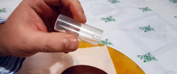 Com fer un segell d'aigua silenciós per a un dipòsit de fermentació