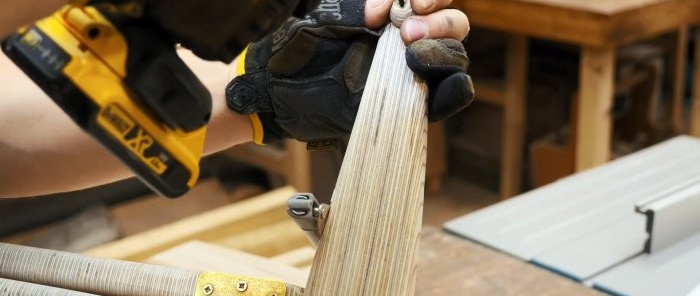 Hur man gör en hopfällbar stol av rester av plywood