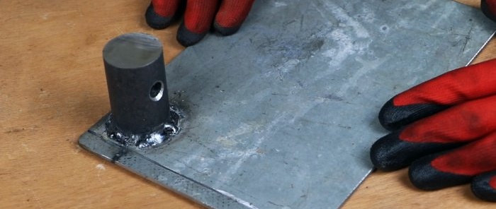 كيفية صنع منشار دائري يدوي وآلة قطع عرضي 2 في 1 من طاحونة زاوية