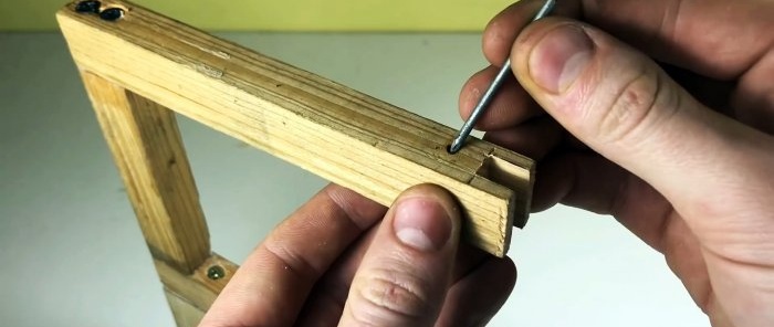 Come realizzare un mini seghetto alternativo da 12 V in legno
