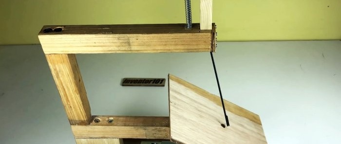 So bauen Sie eine 12-V-Mini-Stichsäge aus Holz