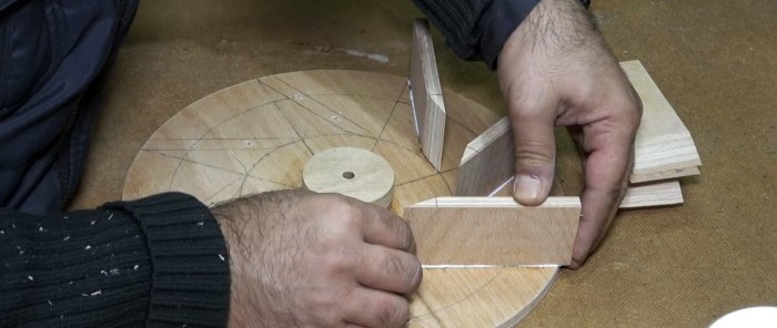 Hogyan készítsünk fából produktív ventilátort egy műhelybe