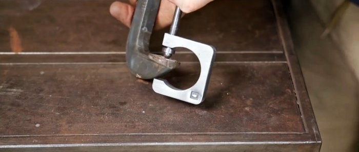 How to make a simple mini clamp
