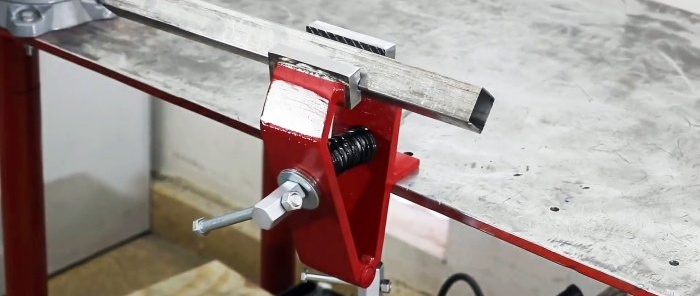 How to make the simplest custom bench vise