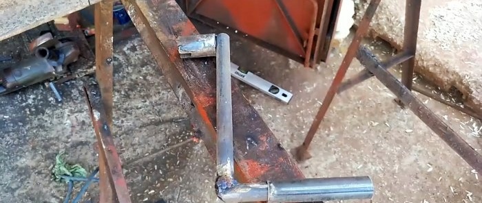 Ako vyrobiť zariadenie na skrúcanie pásu do špirály bez zahrievania