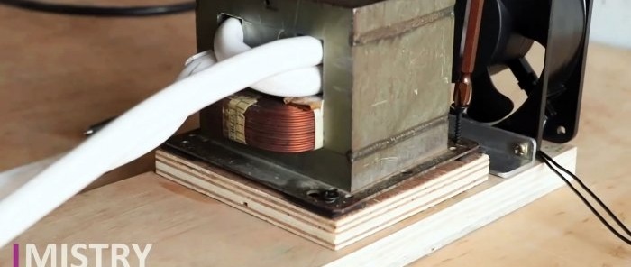 كيفية صنع ماكينة لحام نقطي من محول ميكروويف قديم