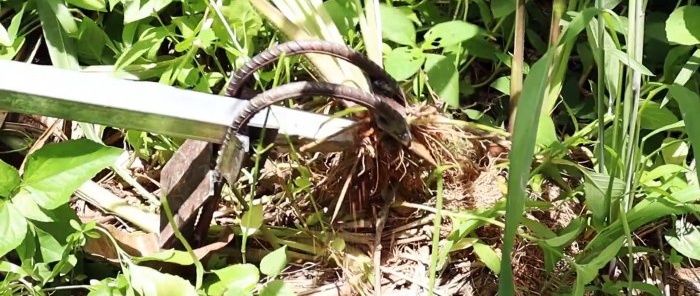 How to Make a Tool to Remove Large Weeds Easily