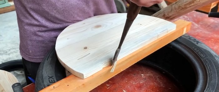 Kako napraviti vanjsku stolicu od starih guma