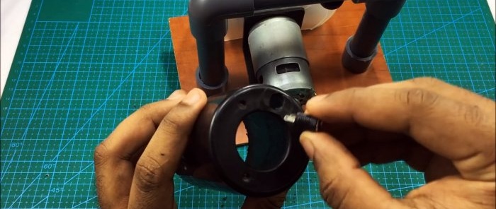 Scie circulaire à main à faire soi-même pour le bois à partir de tuyaux en PVC