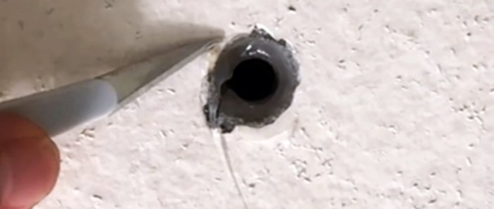 Life hack: lage en dyvel av smeltelim med en gjenge for en bolt i tre og betong