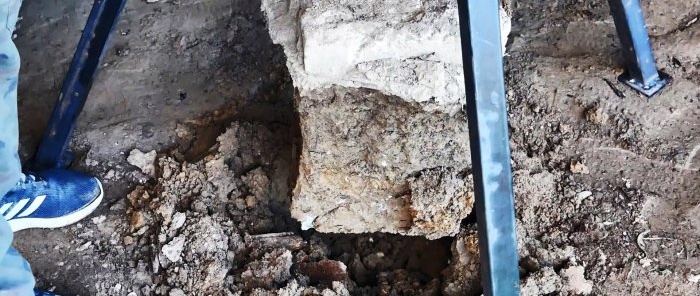 Comment fabriquer un treuil pour extraire du sol des piliers en béton ou de grosses pierres