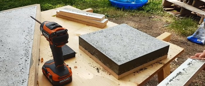 Hogyan készítsünk öntőformát és készítsünk nagy formátumú betoncsempét gyorsan és hatékonyan