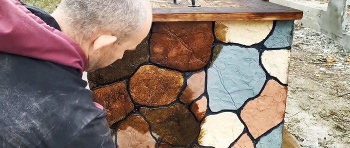 Kaip padaryti prašmatnų akmens dekorą naudojant plytelių klijus