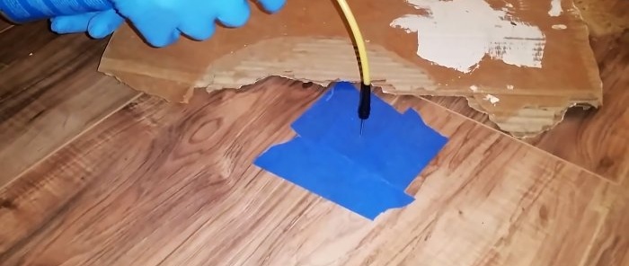 Cómo nivelar el piso debajo del laminado sin desmontarlo.