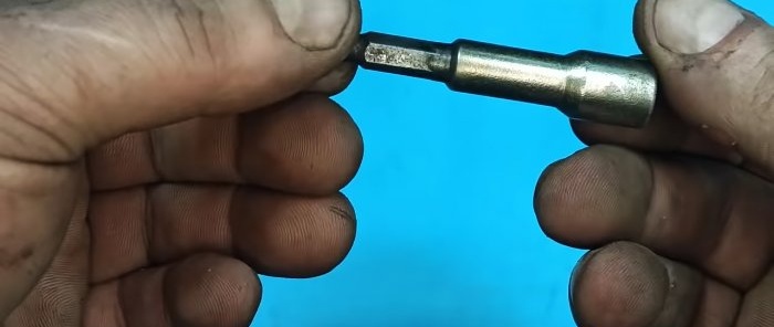 Uma maneira simples e acessível de cromar metal em casa